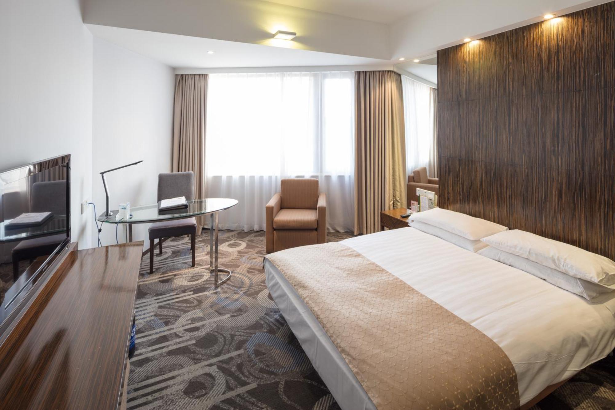 City Hotel Şanghay Dış mekan fotoğraf